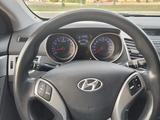 Hyundai Elantra 2014 года за 7 000 000 тг. в Актобе – фото 2