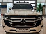 Toyota Land Cruiser Luxe 2023 года за 56 450 000 тг. в Атырау