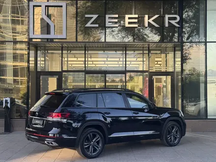 Volkswagen Teramont 2022 года за 21 290 000 тг. в Алматы – фото 4