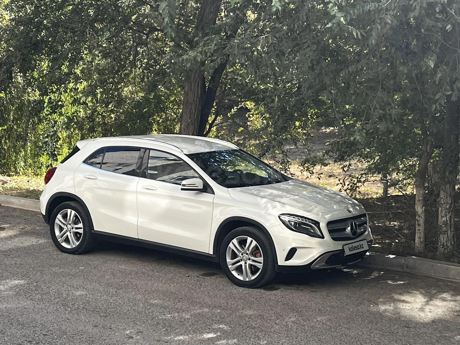 Mercedes-Benz GLA 250 2015 г.