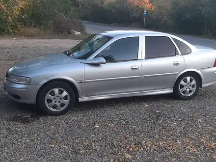 Opel Vectra 2002 года за 1 600 000 тг. в Актобе – фото 2