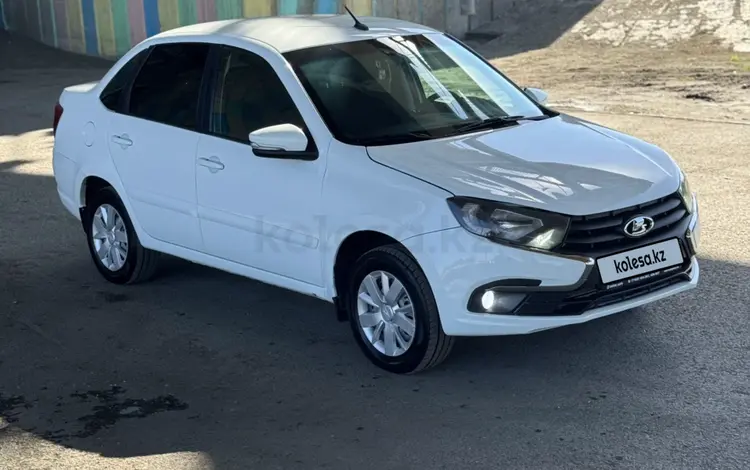ВАЗ (Lada) Granta 2190 2019 года за 3 250 000 тг. в Семей