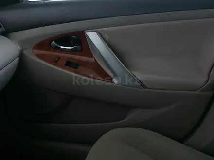 Toyota Camry 2006 года за 3 890 000 тг. в Астана – фото 20
