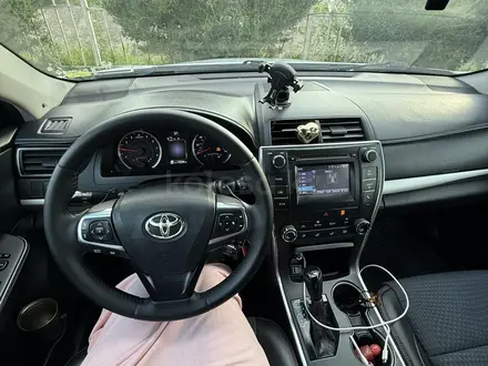 Toyota Camry 2015 года за 5 300 000 тг. в Актобе – фото 5
