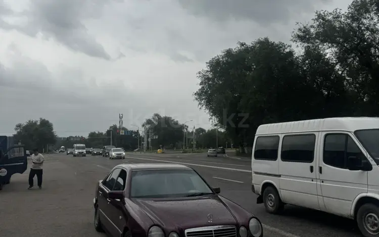 Mercedes-Benz E 230 1996 годаүшін2 500 000 тг. в Алматы