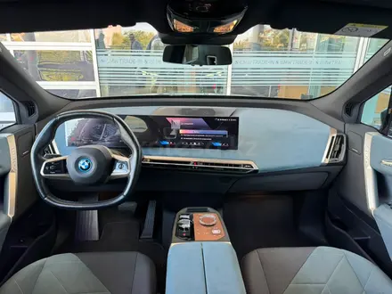 BMW iX 2023 года за 29 990 000 тг. в Алматы – фото 16