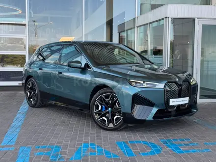 BMW iX 2023 года за 29 990 000 тг. в Алматы – фото 3