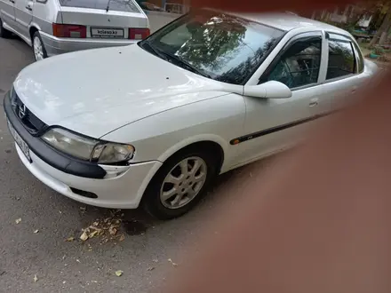 Opel Vectra 1996 года за 800 000 тг. в Караганда – фото 3