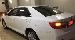 Toyota Camry 2013 годаfor9 800 000 тг. в Тараз – фото 2