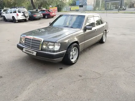 Mercedes-Benz E 230 1991 года за 2 300 000 тг. в Есик – фото 7
