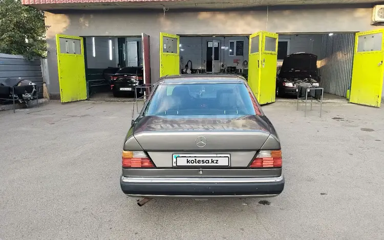 Mercedes-Benz E 230 1991 года за 2 300 000 тг. в Есик