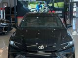 Toyota Camry Luxe 2025 года за 25 190 000 тг. в Алматы – фото 2