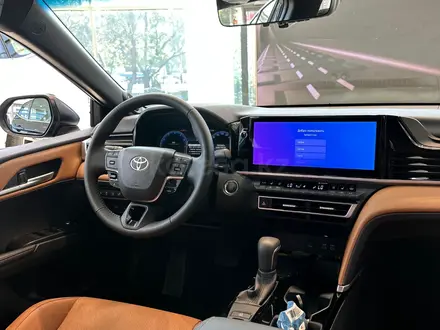 Toyota Camry Luxe 2025 года за 23 690 000 тг. в Алматы – фото 17