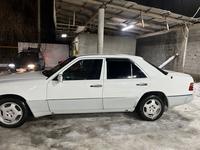 Mercedes-Benz E 230 1990 годаfor800 000 тг. в Шымкент