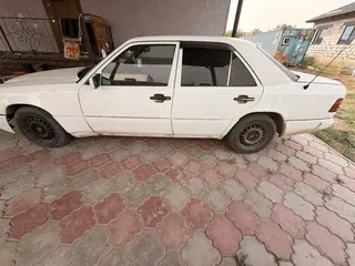 Mercedes-Benz 190