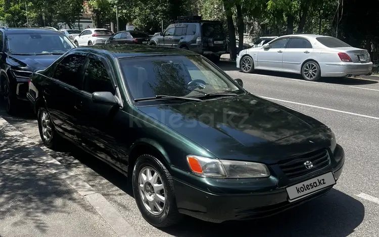 Toyota Camry 1998 годаүшін2 700 000 тг. в Алматы
