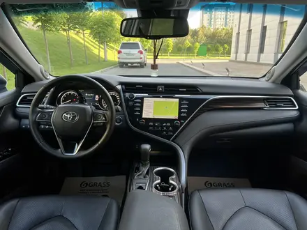 Toyota Camry 2020 года за 15 700 000 тг. в Шымкент – фото 15