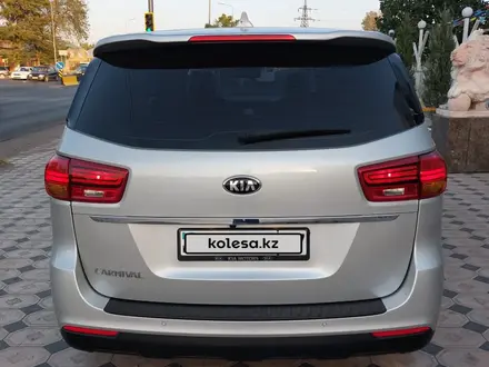 Kia Carnival 2019 года за 17 500 000 тг. в Шымкент – фото 5