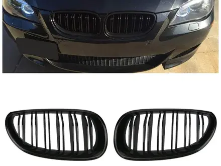 Решетки (ноздри) BMW E60 за 18 000 тг. в Алматы