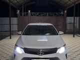 Toyota Camry 2015 года за 10 900 000 тг. в Шымкент – фото 3