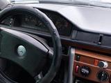 Mercedes-Benz E 230 1992 года за 1 200 000 тг. в Алматы – фото 3