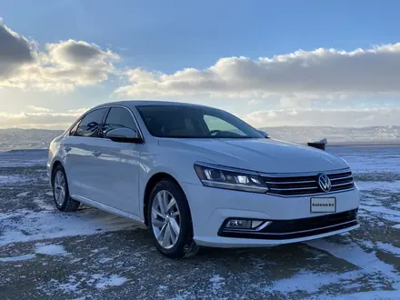 Volkswagen Passat 2018 года за 6 500 000 тг. в Актау – фото 4