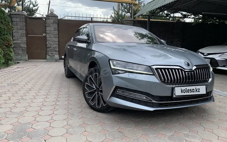 Skoda Superb 2020 года за 19 000 000 тг. в Алматы