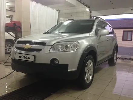 Chevrolet Captiva 2008 года за 5 000 000 тг. в Атырау