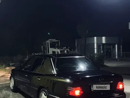 Mercedes-Benz E 320 1995 года за 2 500 000 тг. в Алматы