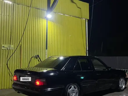 Mercedes-Benz E 320 1995 года за 2 500 000 тг. в Алматы – фото 3