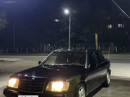 Mercedes-Benz E 320 1995 года за 2 500 000 тг. в Алматы – фото 5