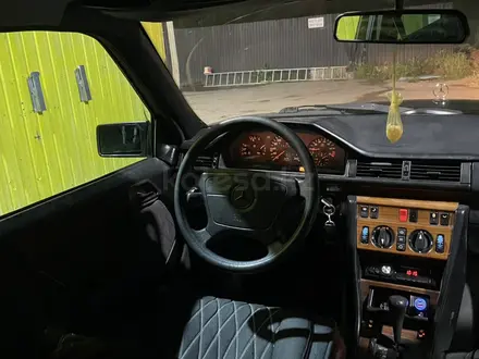 Mercedes-Benz E 320 1995 года за 2 500 000 тг. в Алматы – фото 6