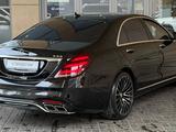 Mercedes-Benz S 560 4MATIC 2017 годаfor27 000 000 тг. в Алматы – фото 4