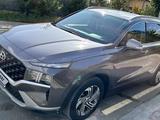 Hyundai Santa Fe 2021 года за 15 200 000 тг. в Актобе – фото 2