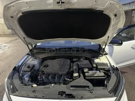 Kia K7 2020 года за 13 000 000 тг. в Алматы – фото 31