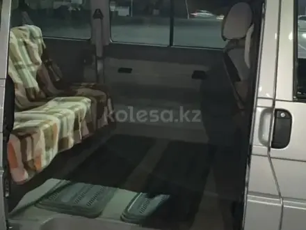 Volkswagen Eurovan 2001 года за 6 500 000 тг. в Караганда