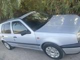 Volkswagen Golf 1994 годаүшін1 300 000 тг. в Тараз