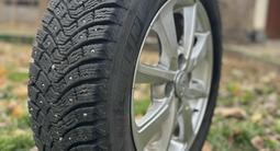 Шины Michelin (комплект с дисками) за 300 000 тг. в Алматы