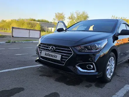 Hyundai Accent 2018 года за 7 280 000 тг. в Петропавловск – фото 19