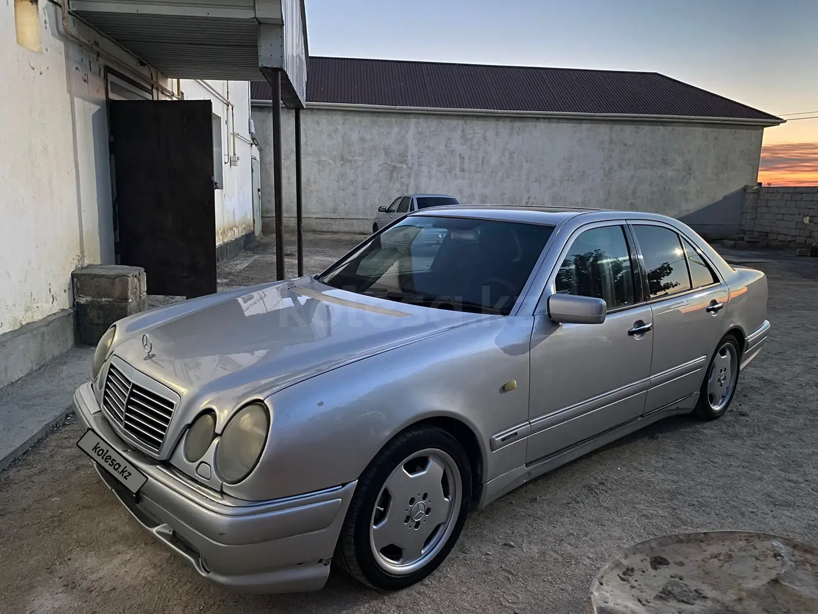 Mercedes-Benz E-Class, 1996