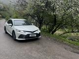 Toyota Camry 2021 года за 21 300 000 тг. в Алматы