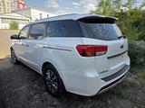 Kia Carnival 2017 года за 10 500 000 тг. в Алматы – фото 3
