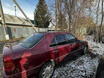 Mercedes-Benz C 200 1995 года за 1 650 000 тг. в Караганда – фото 4