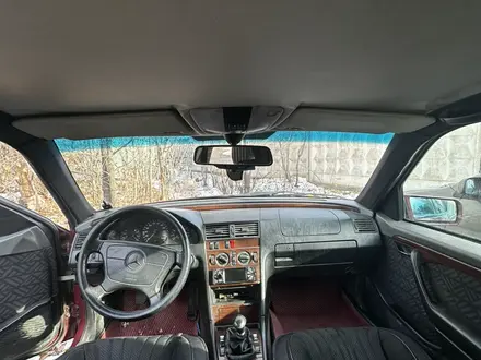 Mercedes-Benz C 200 1995 года за 1 650 000 тг. в Караганда – фото 5