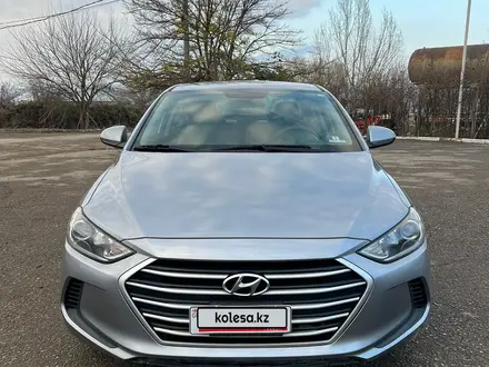 Hyundai Elantra 2017 года за 4 600 000 тг. в Актау – фото 2