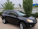 Toyota RAV4 2010 года за 7 000 000 тг. в Актобе – фото 2