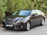Lexus ES 300h 2013 годаүшін12 300 000 тг. в Шымкент