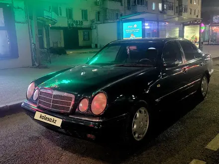 Mercedes-Benz E 280 1996 года за 2 400 000 тг. в Астана