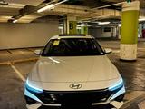 Hyundai Elantra 2024 годаfor9 180 000 тг. в Алматы – фото 3