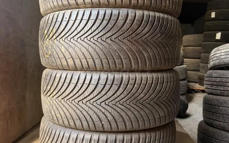 225/45r18 Kumho 4шт за 100 000 тг. в Алматы
